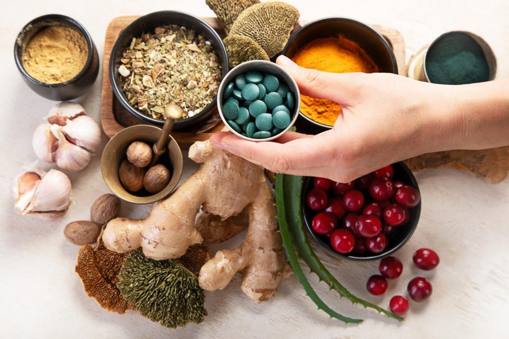 Adaptogens in Food vs Supplements: Key Differences